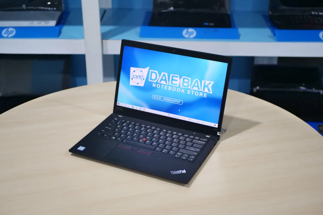 LENOVO Thinkpad T490s Touchscreen Black